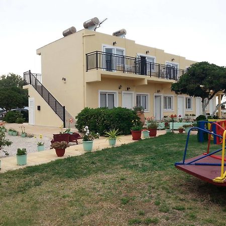 Baladinos Apartments Йеранион Экстерьер фото