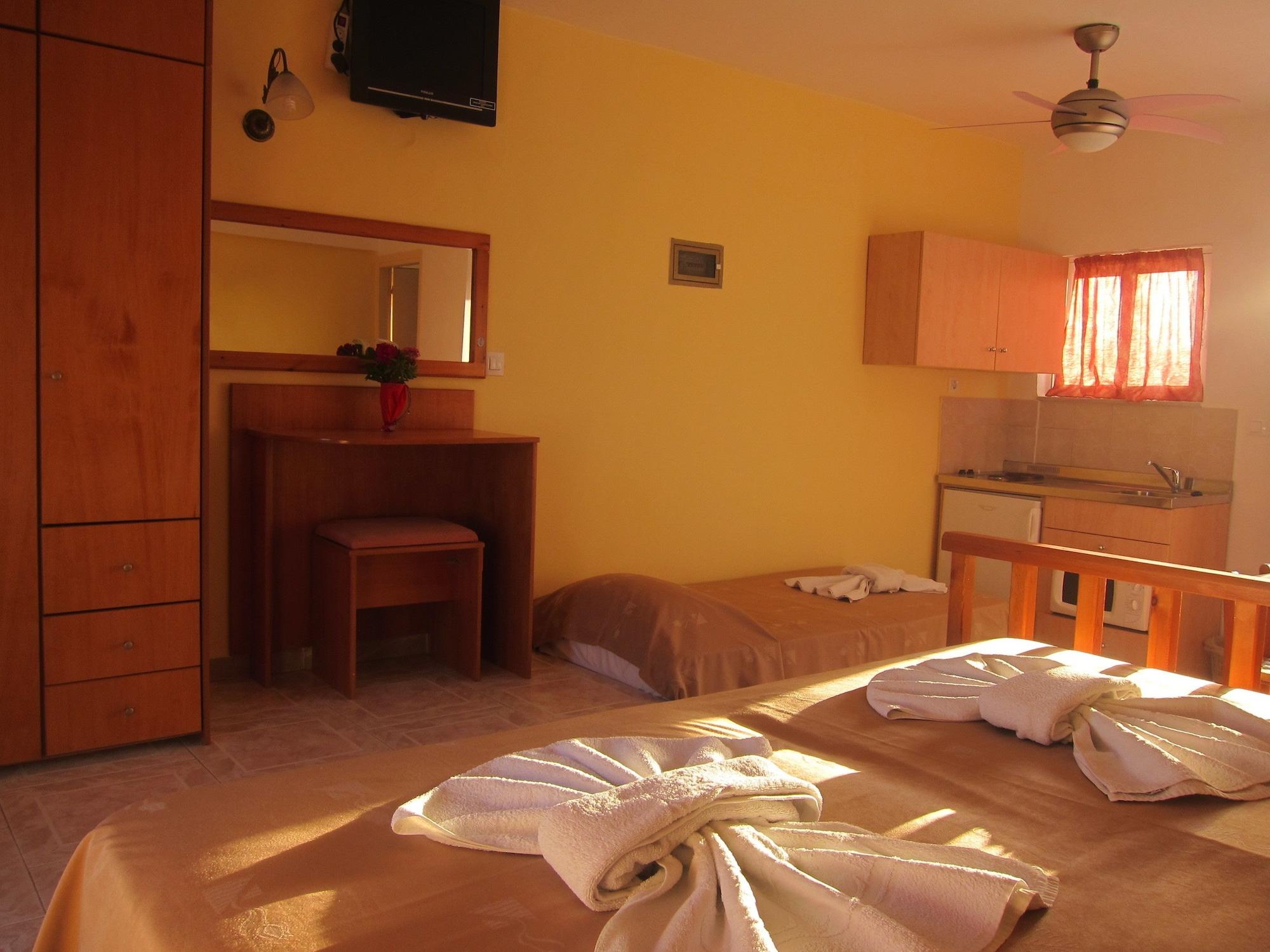 Baladinos Apartments Йеранион Экстерьер фото