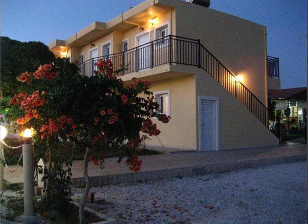 Baladinos Apartments Йеранион Экстерьер фото